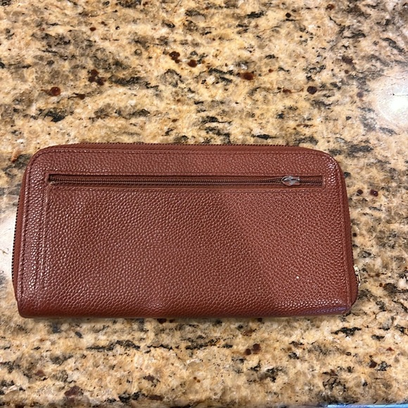 Authentic Chanel caviar leather wallet - Picture 2 of 13
